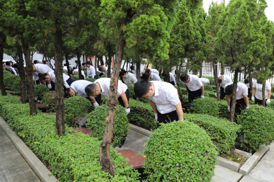 自治区烈士陵园（广西革命纪念馆）党总支部开展“祭英烈忆党史传承红色基因”主题党日活动1 (1)317.png